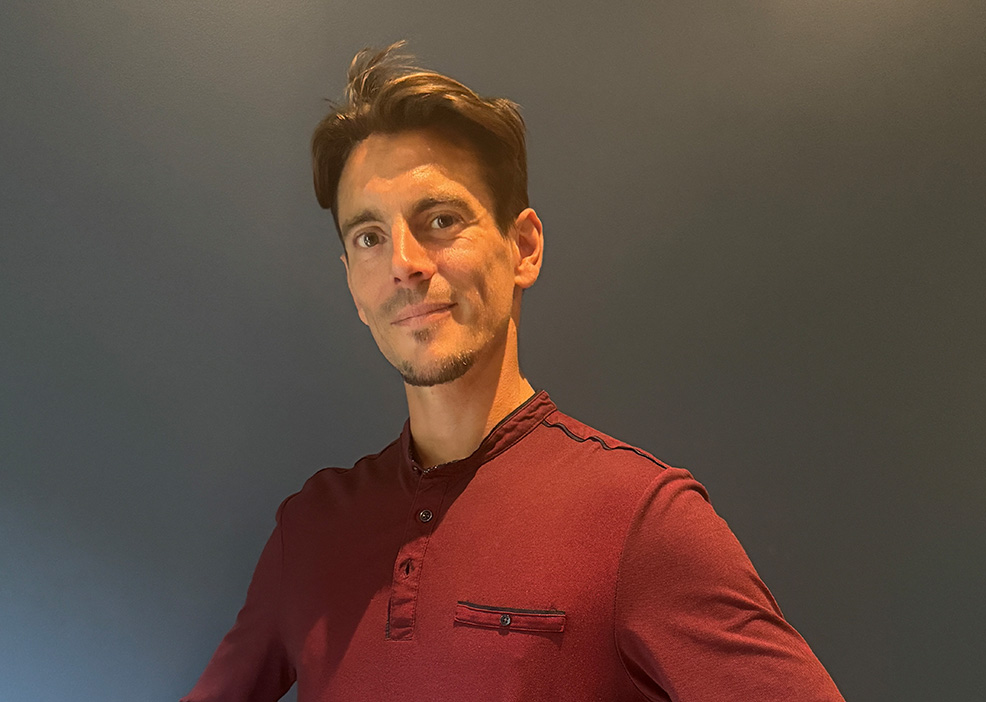 JORDAN VEZIAN, acupuncteur